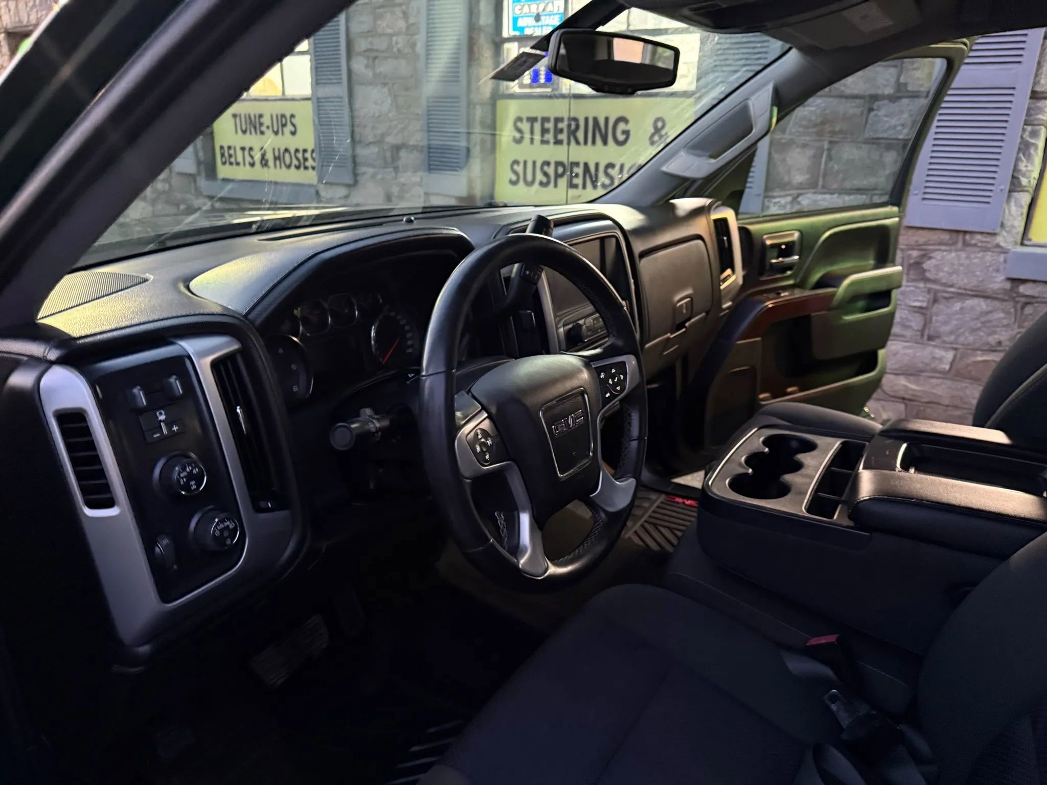 Used 2015 GMC Sierra 1500 SLE w/ SLE Value Package AWD/4WD image 23