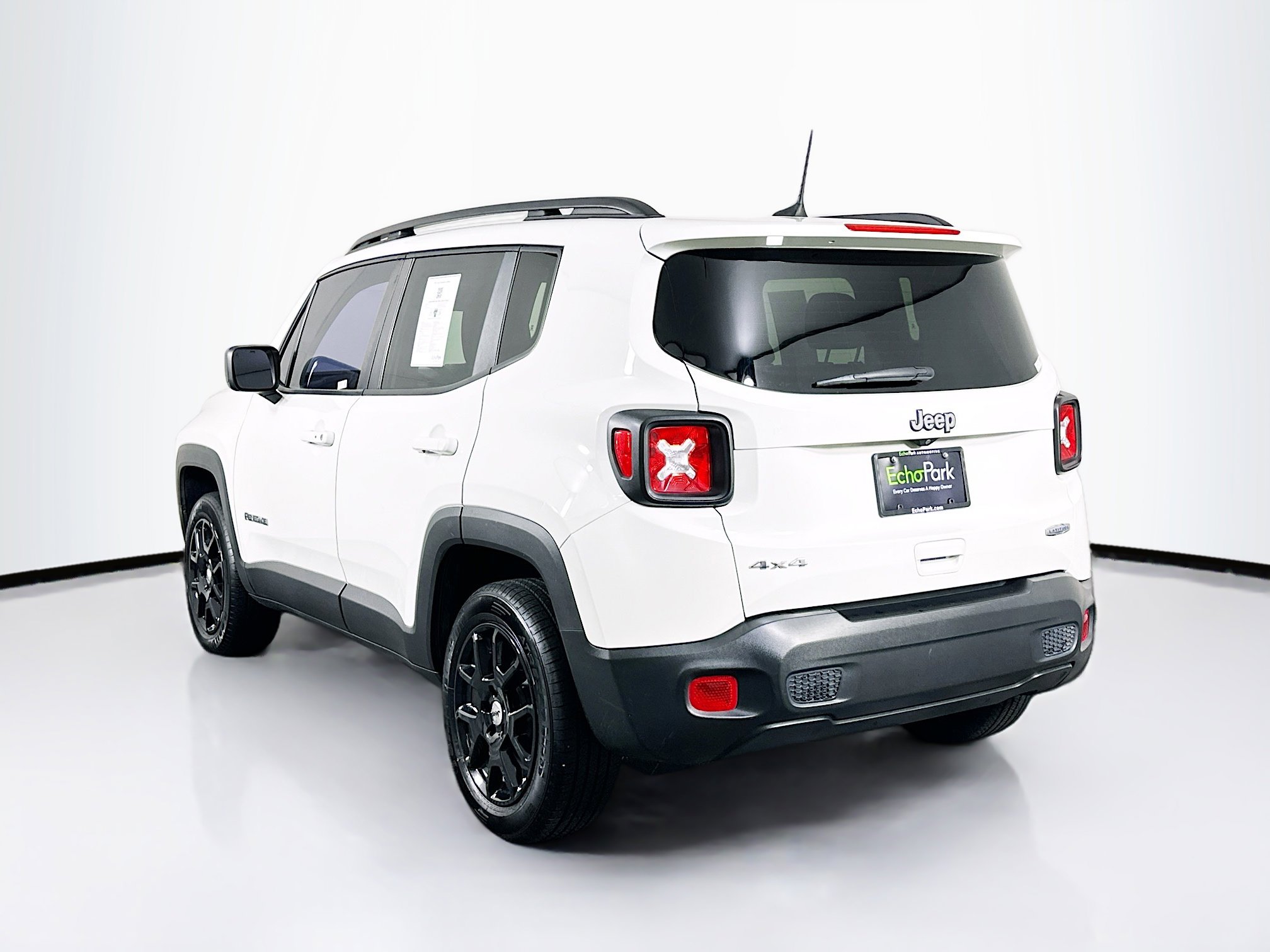 Used 2022 Jeep Renegade Latitude AWD/4WD image 5
