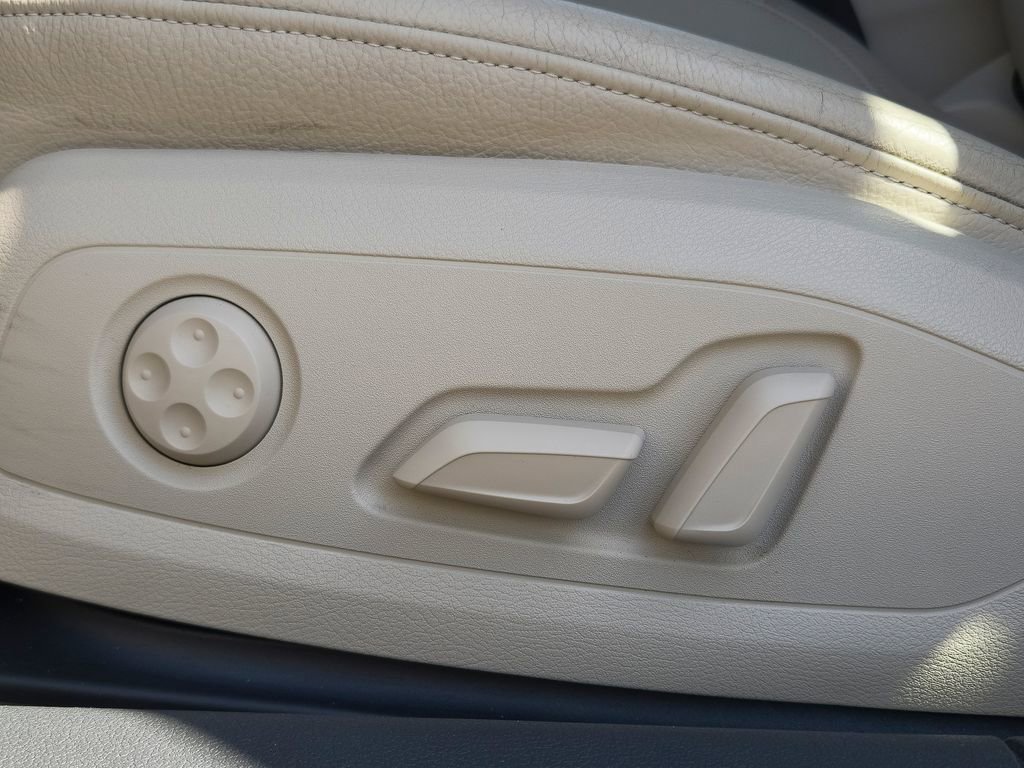 Used 2019 Audi A4 2.0T Premium image 17