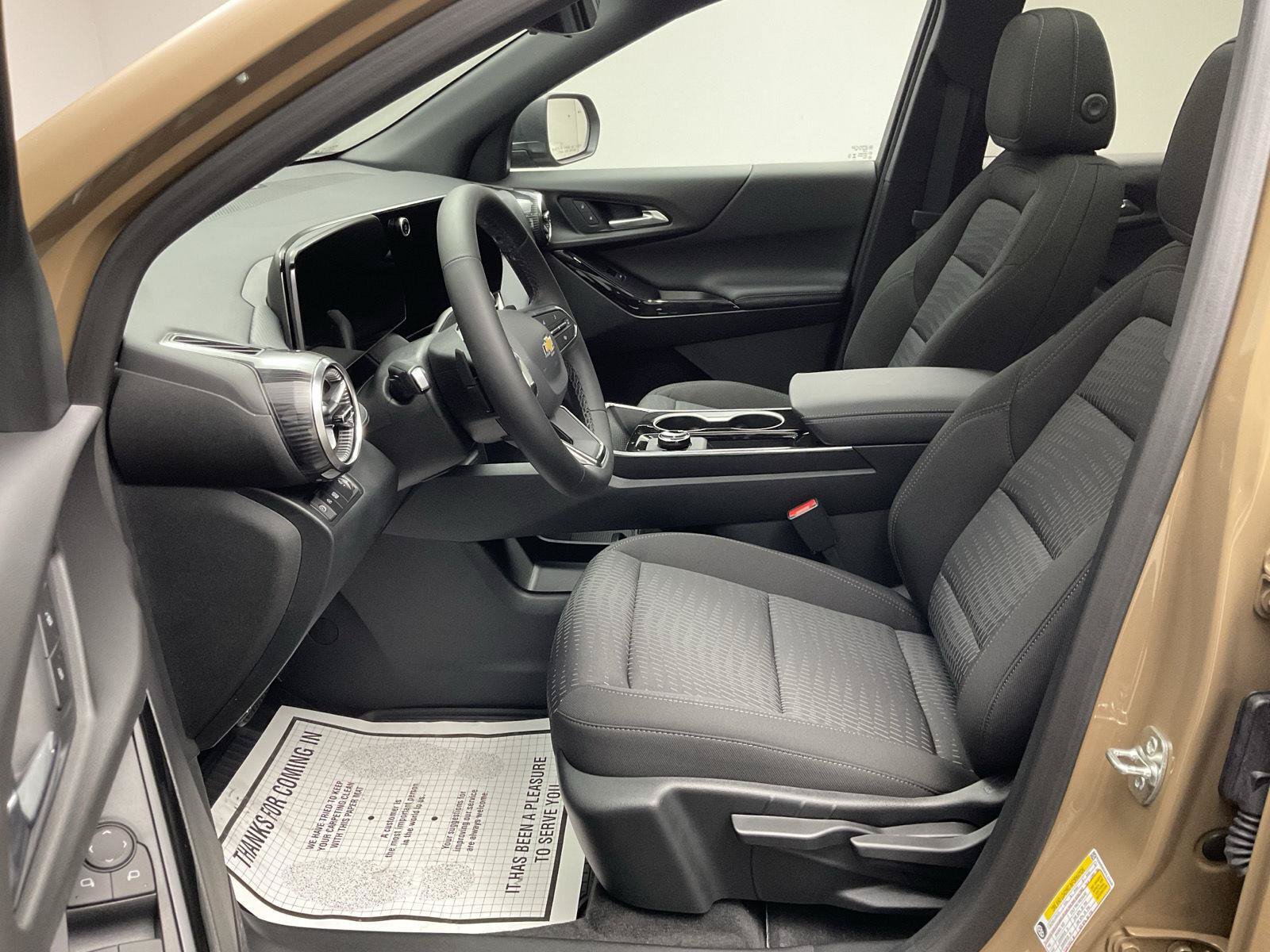 New 2027 Chevrolet Equinox LT w/ Safety and Technology Package FWD image 12