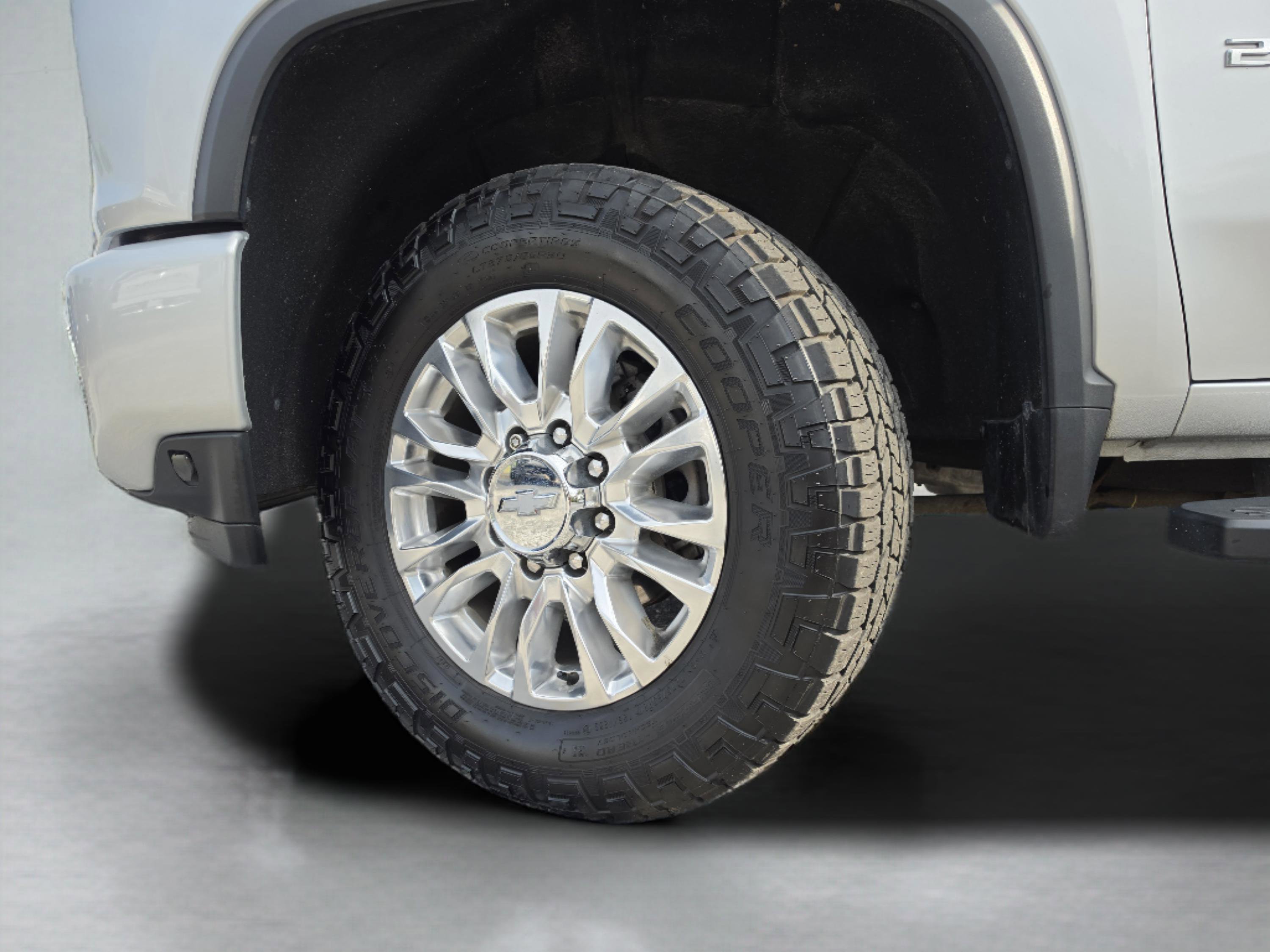 Used 2020 Chevrolet Silverado 2500 High Country w/ Technology Package image 43