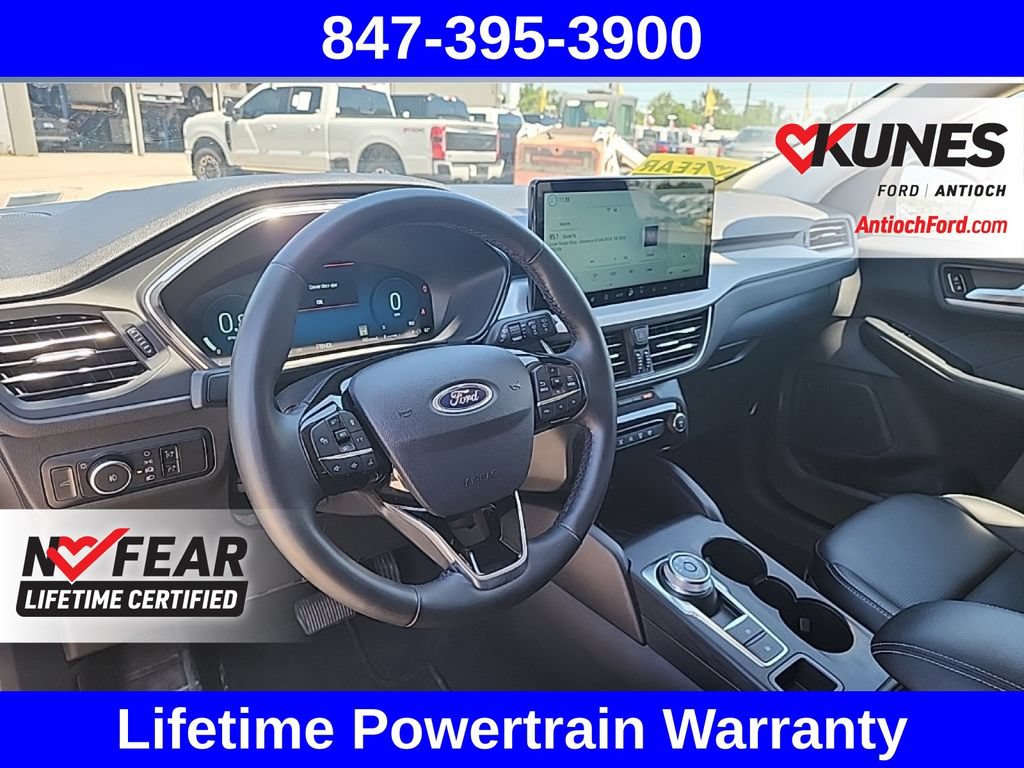 Certified 2025 Ford Escape Platinum AWD/4WD image 18