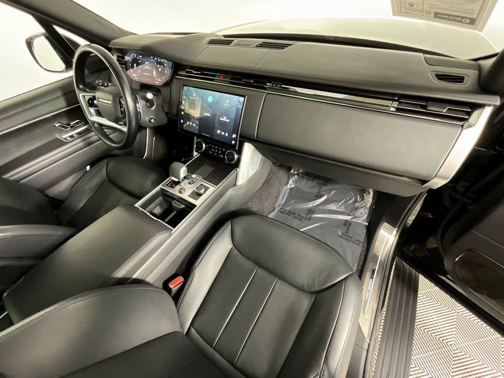 Used 2023 Land Rover Range Rover Long Wheelbase First Edition image 19