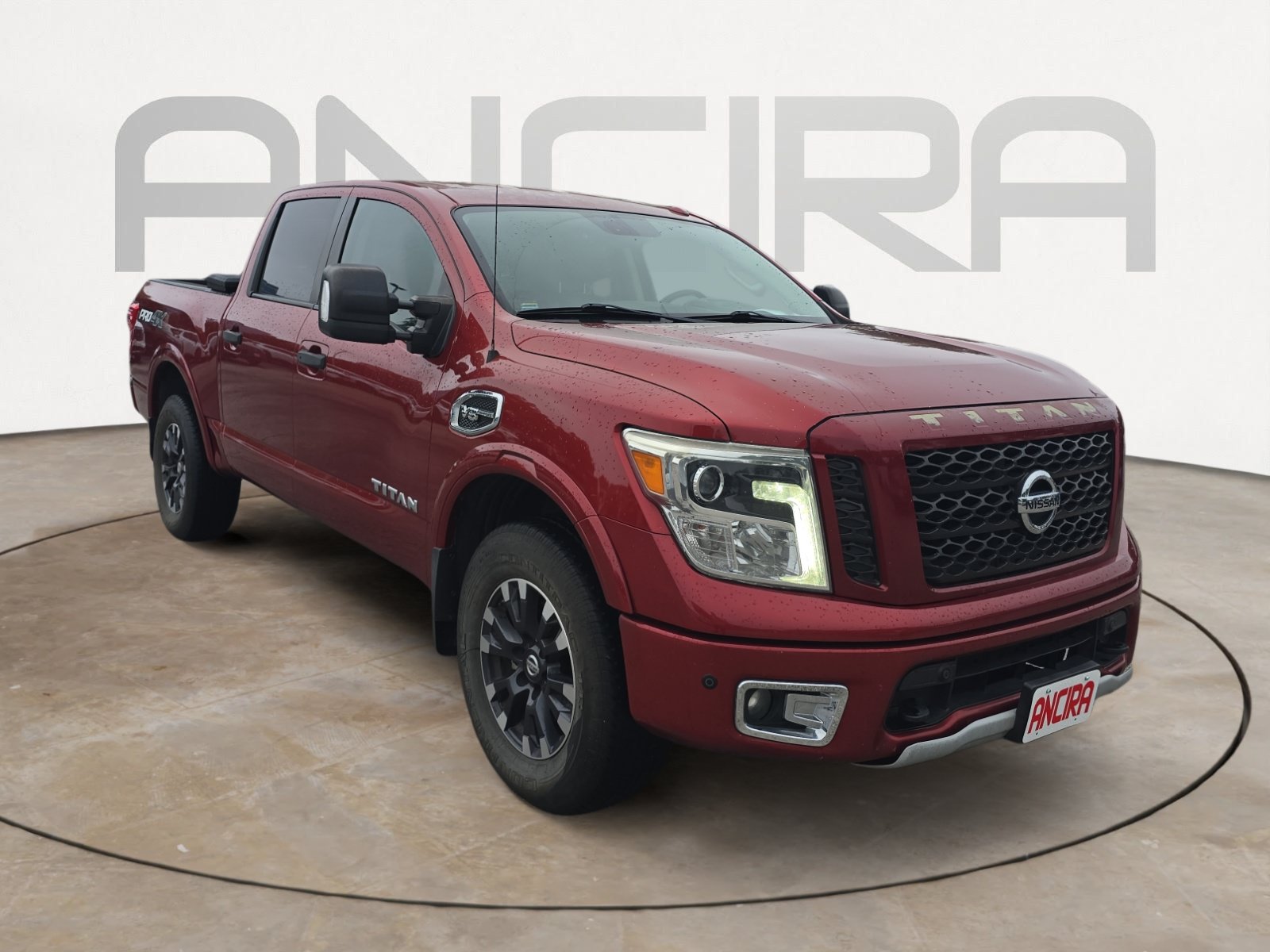 Used 2017 Nissan Titan PRO-4X AWD/4WD image 4