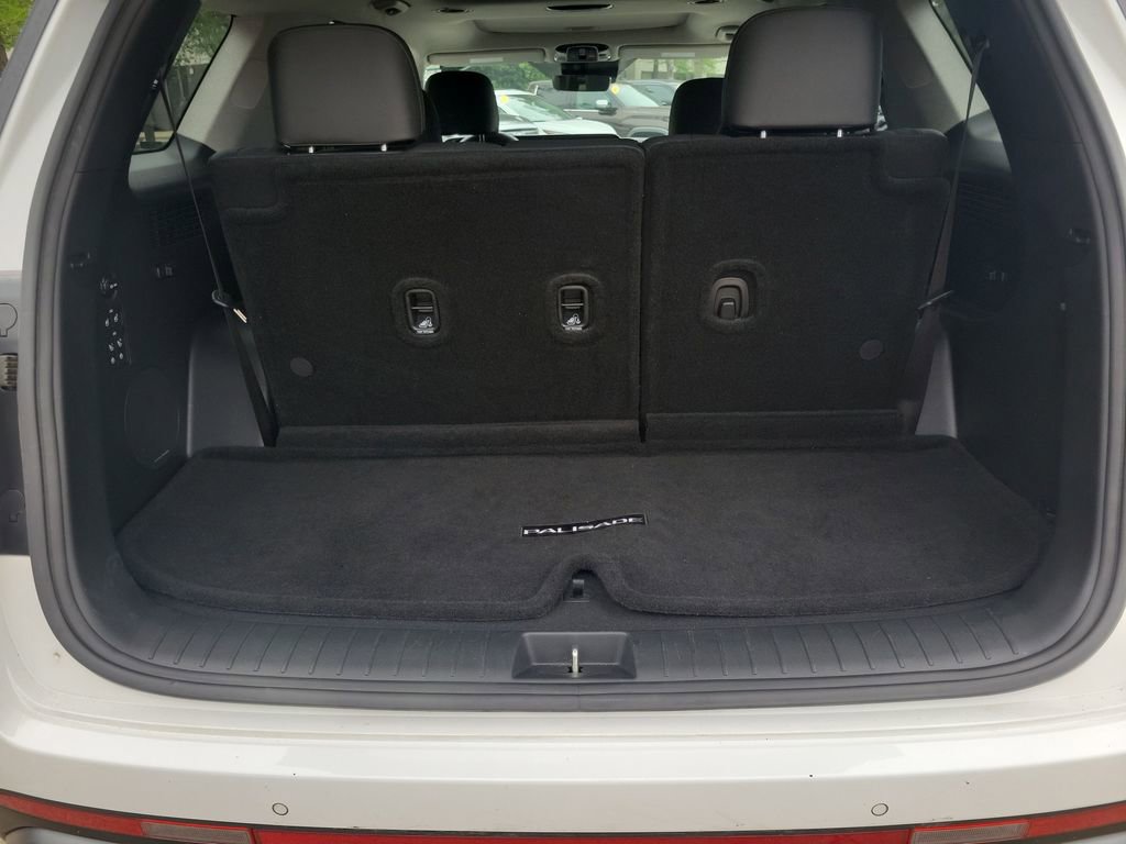 Used 2024 Hyundai Palisade Limited image 37