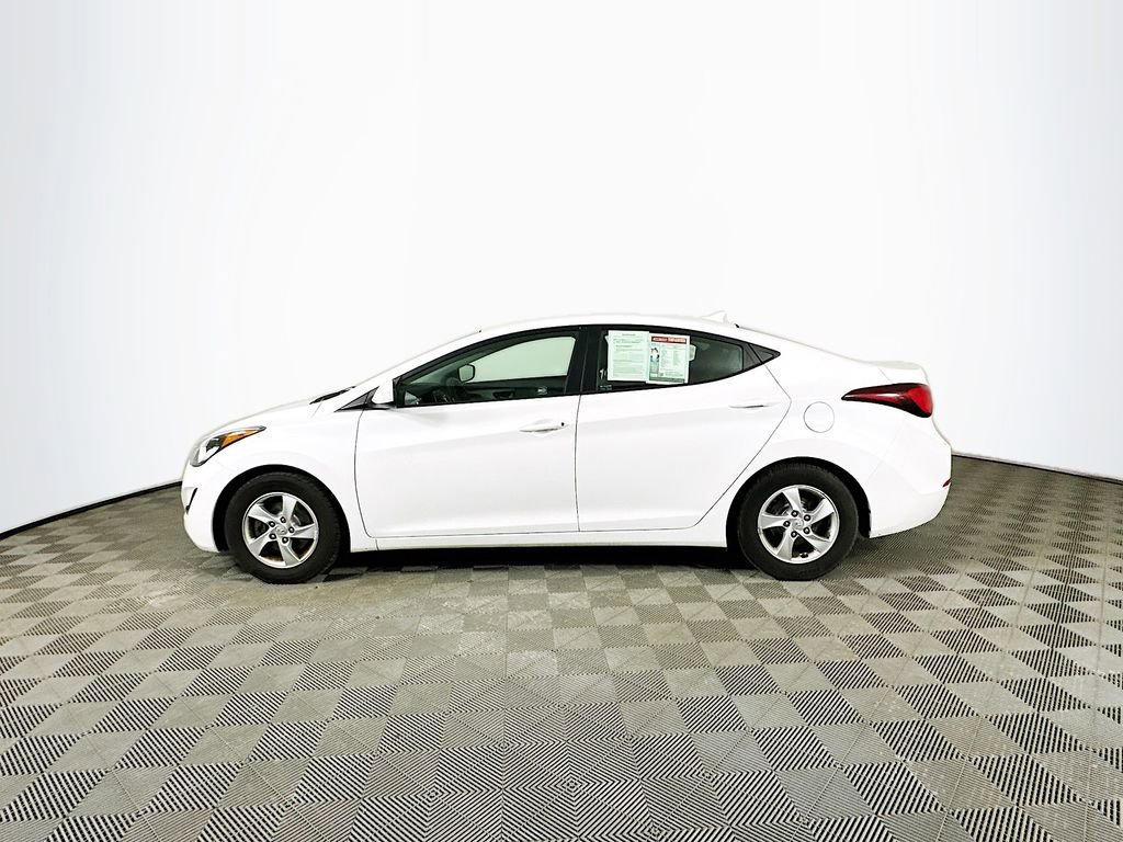 Used 2015 Hyundai Elantra SE image 6