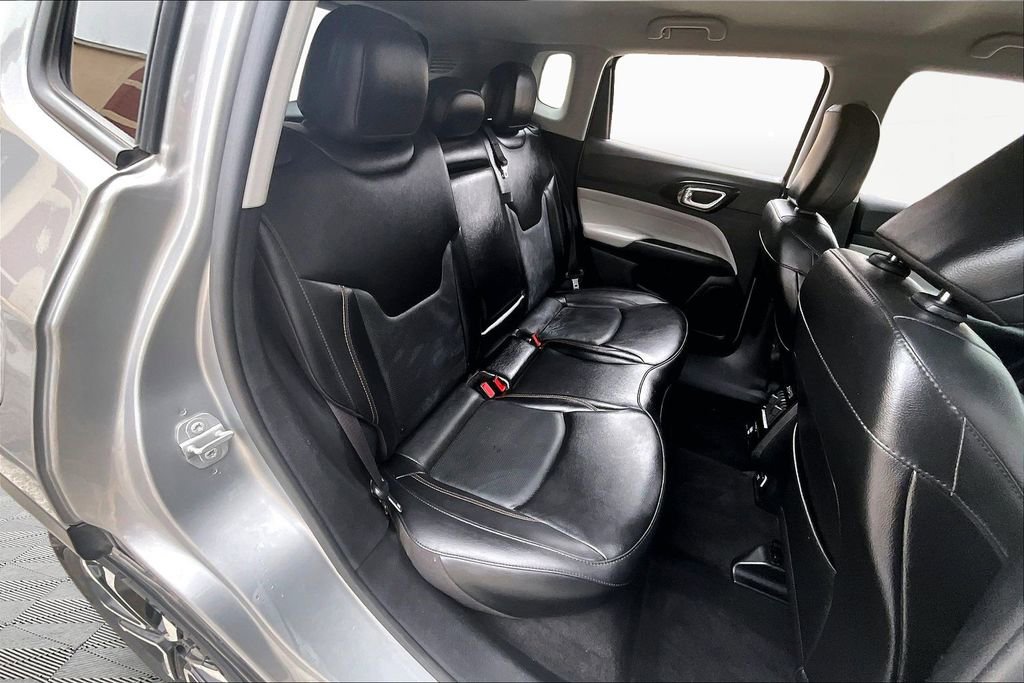 Used 2022 Jeep Compass Limited image 27