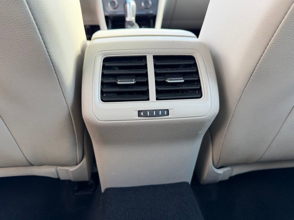 Used 2017 Volkswagen Golf Alltrack SE image 32