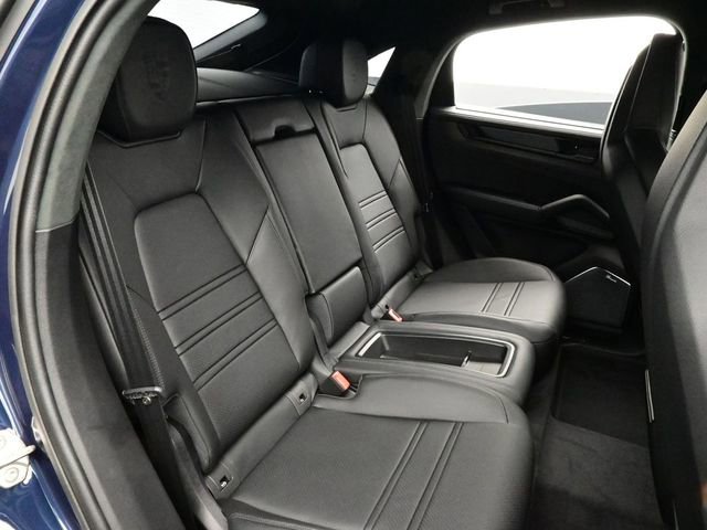 New 2026 Porsche Cayenne Turbo GT image 17