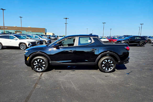 New 2027 Hyundai Santa Cruz SE AWD/4WD image 4