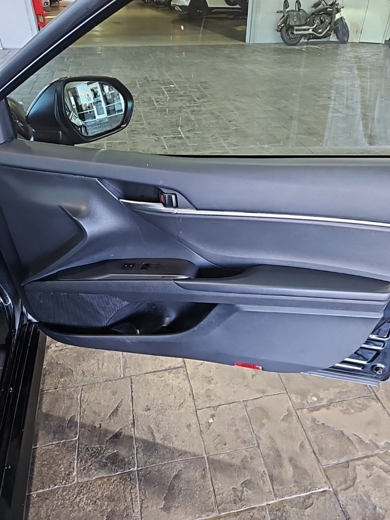Used 2023 Toyota Camry LE image 11