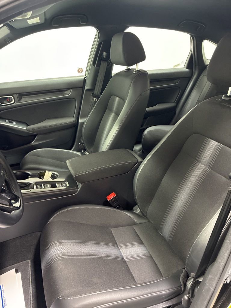Used 2025 Honda Civic Sport image 9