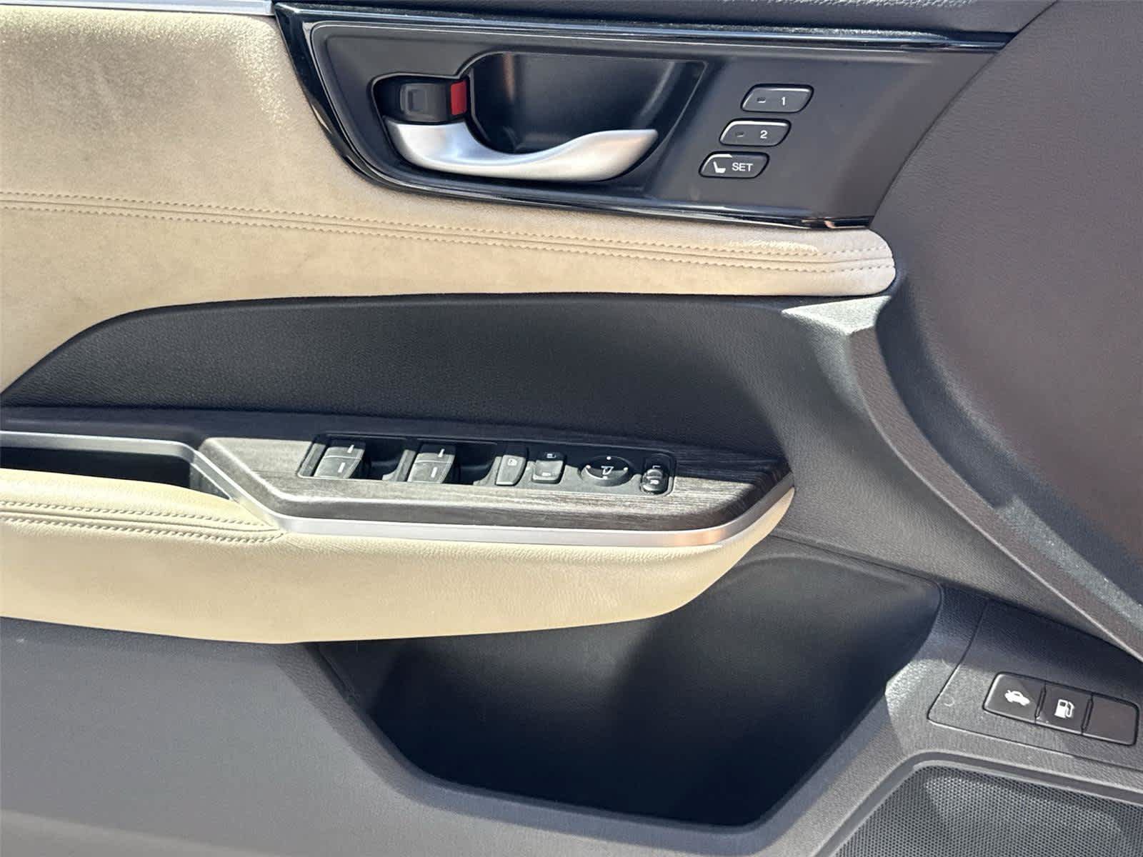 Used 2018 Honda Clarity Touring image 19