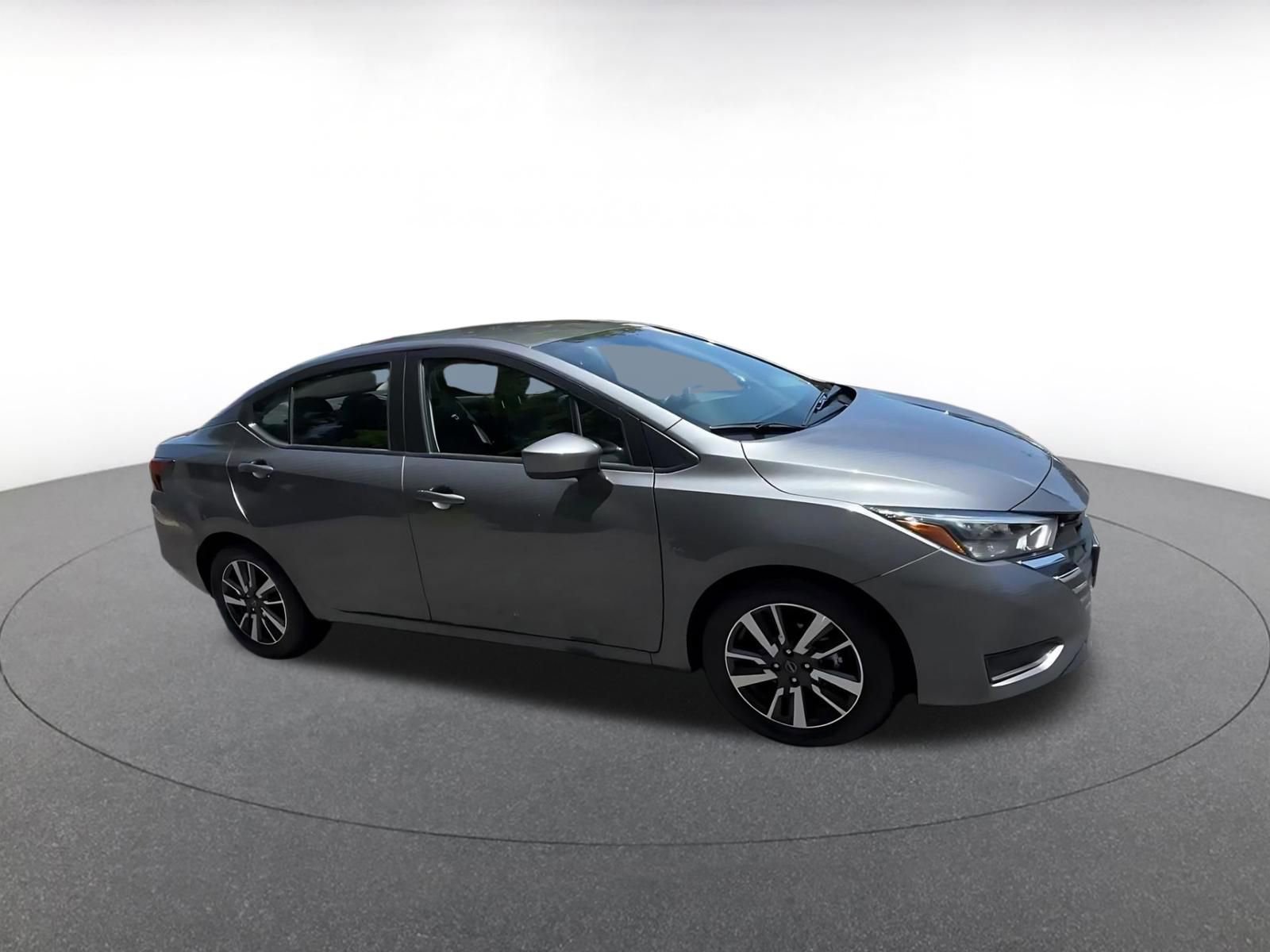 Used 2025 Nissan Versa SV FWD image 2