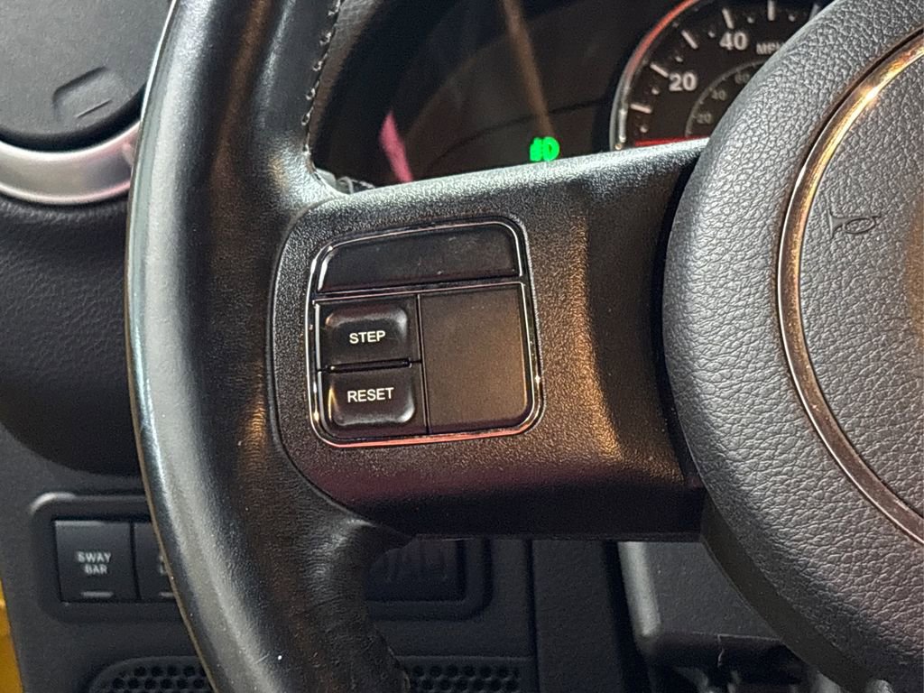 Used 2015 Jeep Wrangler Rubicon w/ Power Convenience Group image 24