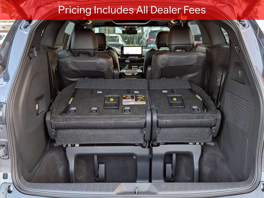 Used 2025 Toyota Sienna Limited FWD image 14