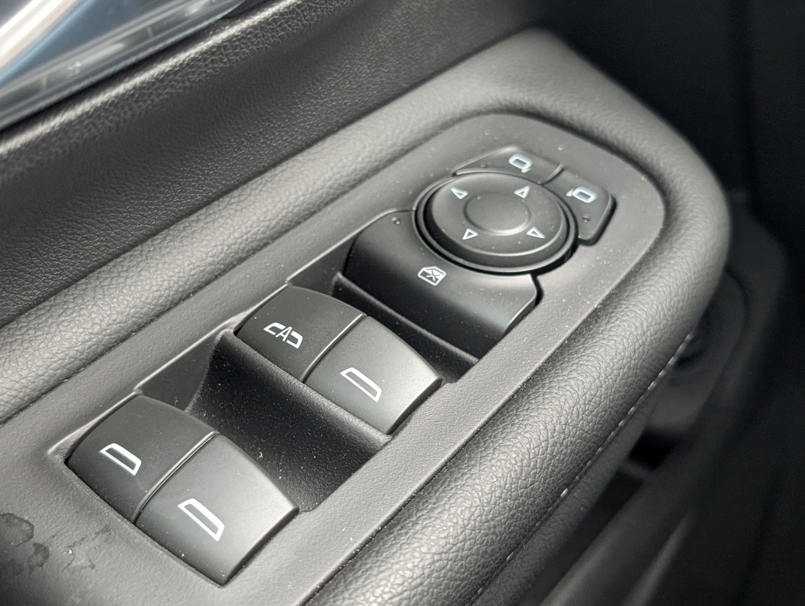 Used 2024 GMC Terrain SLT w/ Infotainment Package II image 19