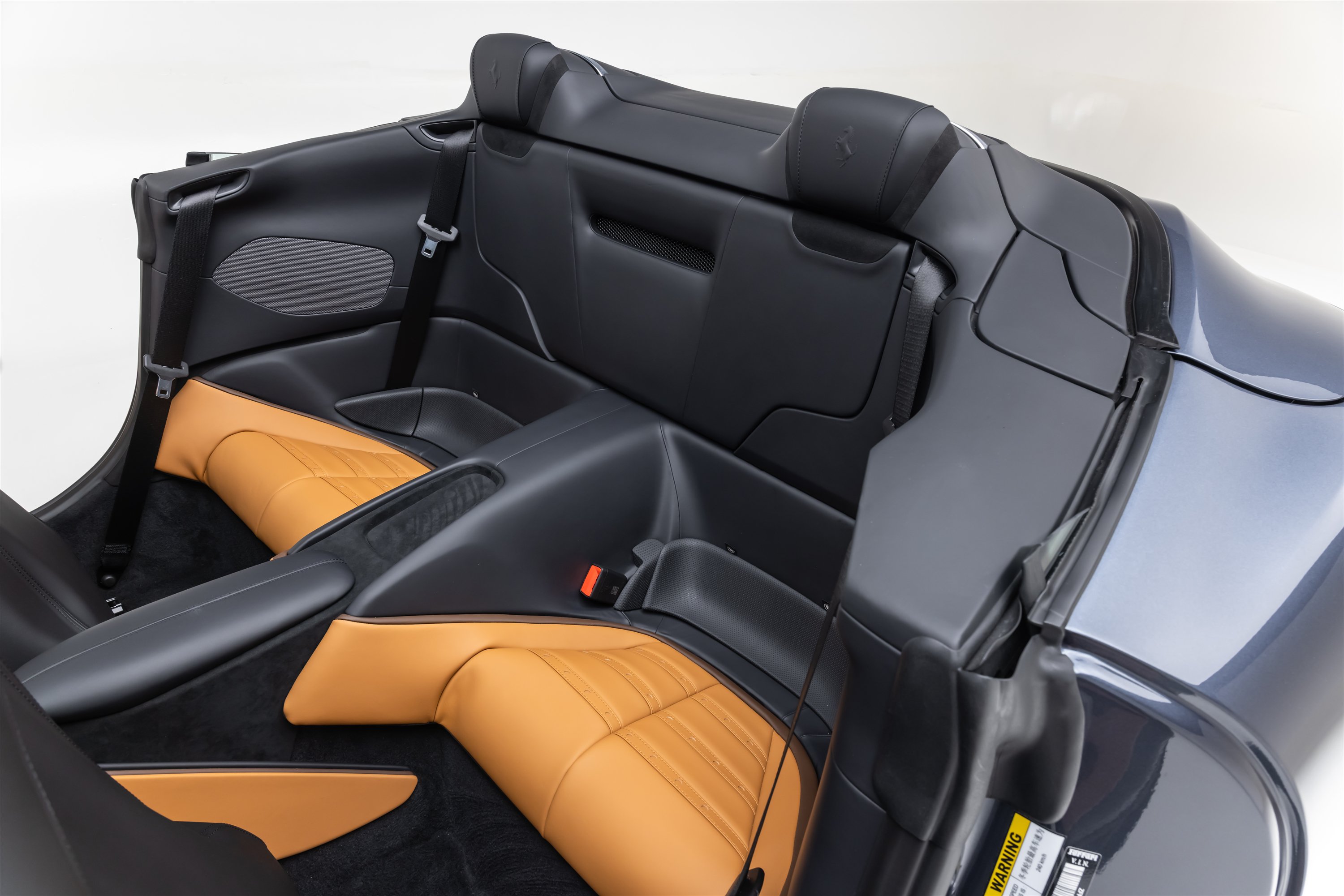 Used 2025 Ferrari Roma Spider RWD image 39