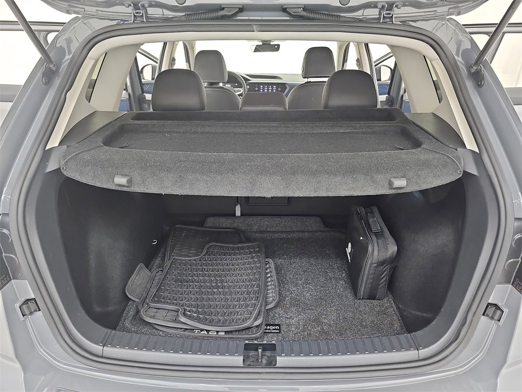 Used 2024 Volkswagen Taos SE image 16
