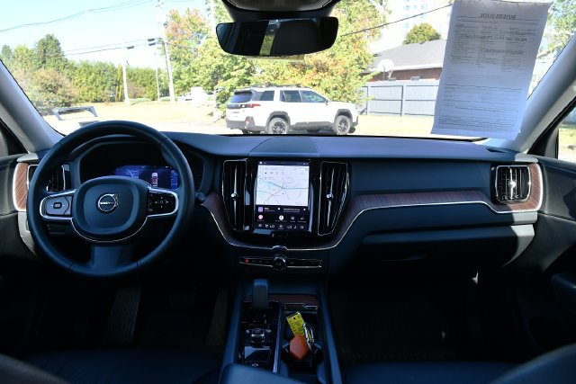 Used 2024 Volvo XC60 B5 Plus w/ Protection Package Premier AWD/4WD image 15
