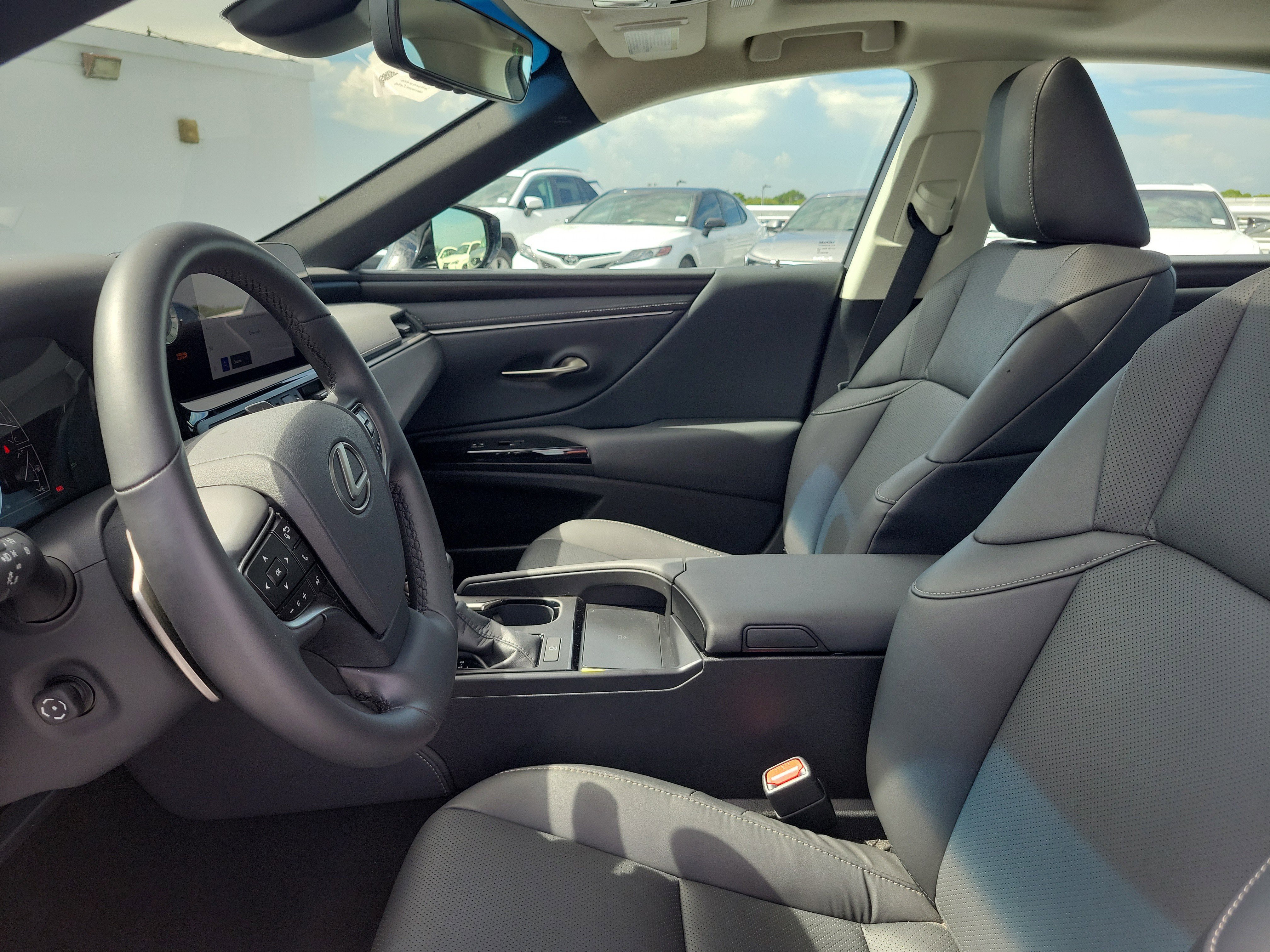 Certified 2025 Lexus ES 350 w/ Premium Package FWD image 23