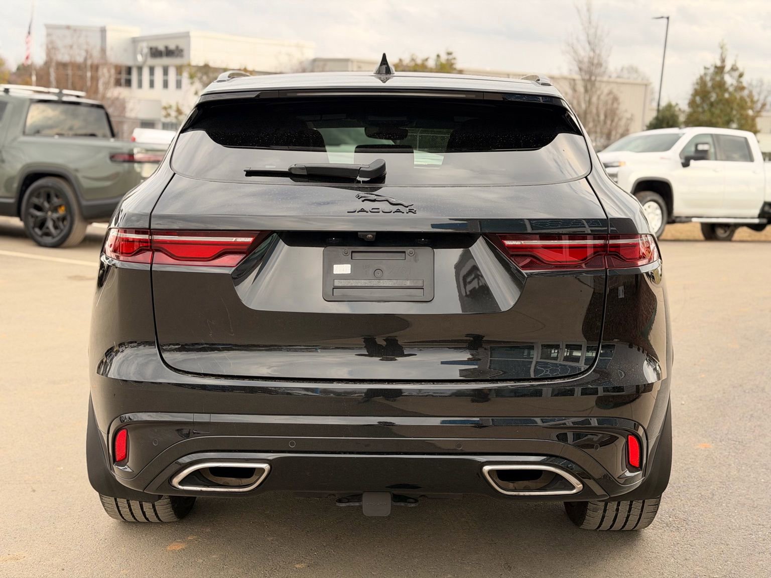 Used 2024 Jaguar F-PACE R-Dynamic S image 8