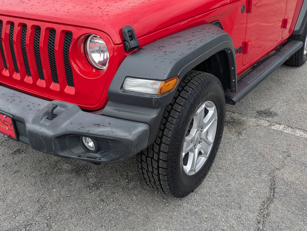 Used 2023 Jeep Wrangler Sport S image 9