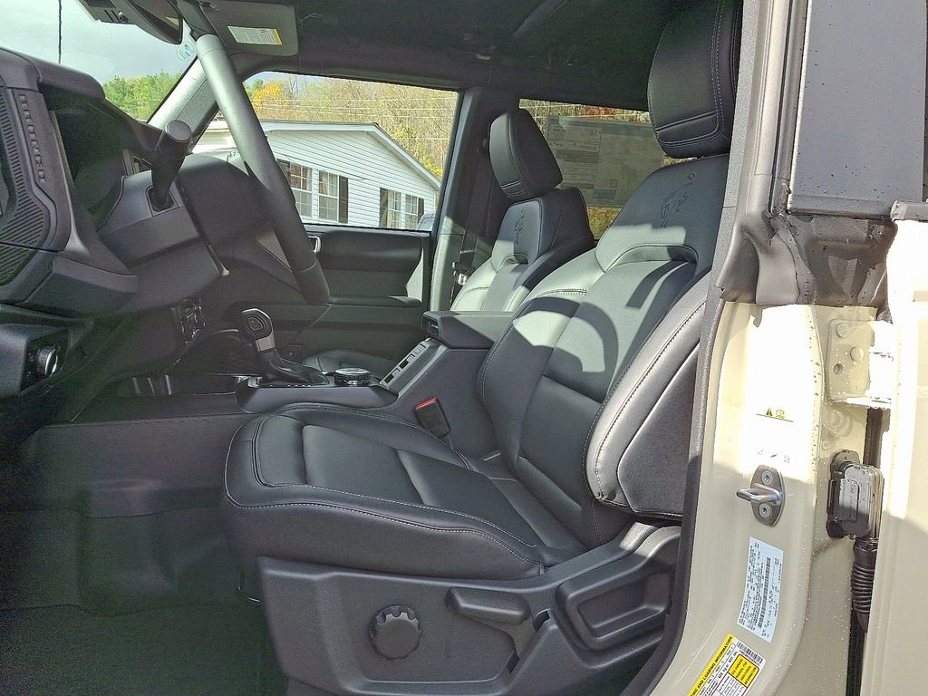 New 2025 Ford Bronco Badlands AWD/4WD image 6