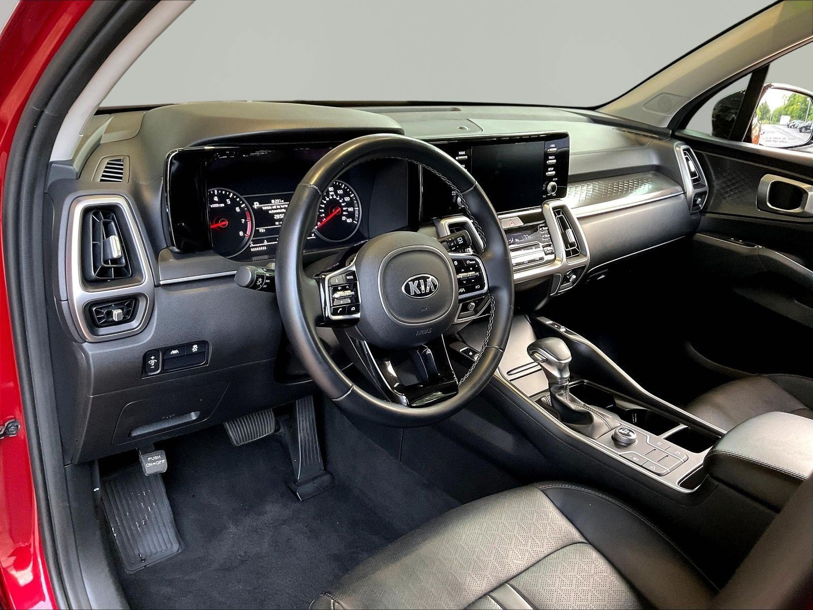 Used 2021 Kia Sorento S w/ Panoramic Sunroof Package FWD image 16