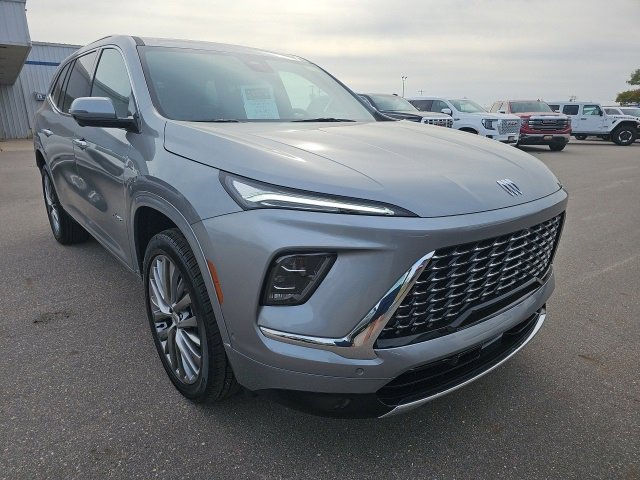 Used 2025 Buick Enclave Avenir w/ Super Cruise Package image 7