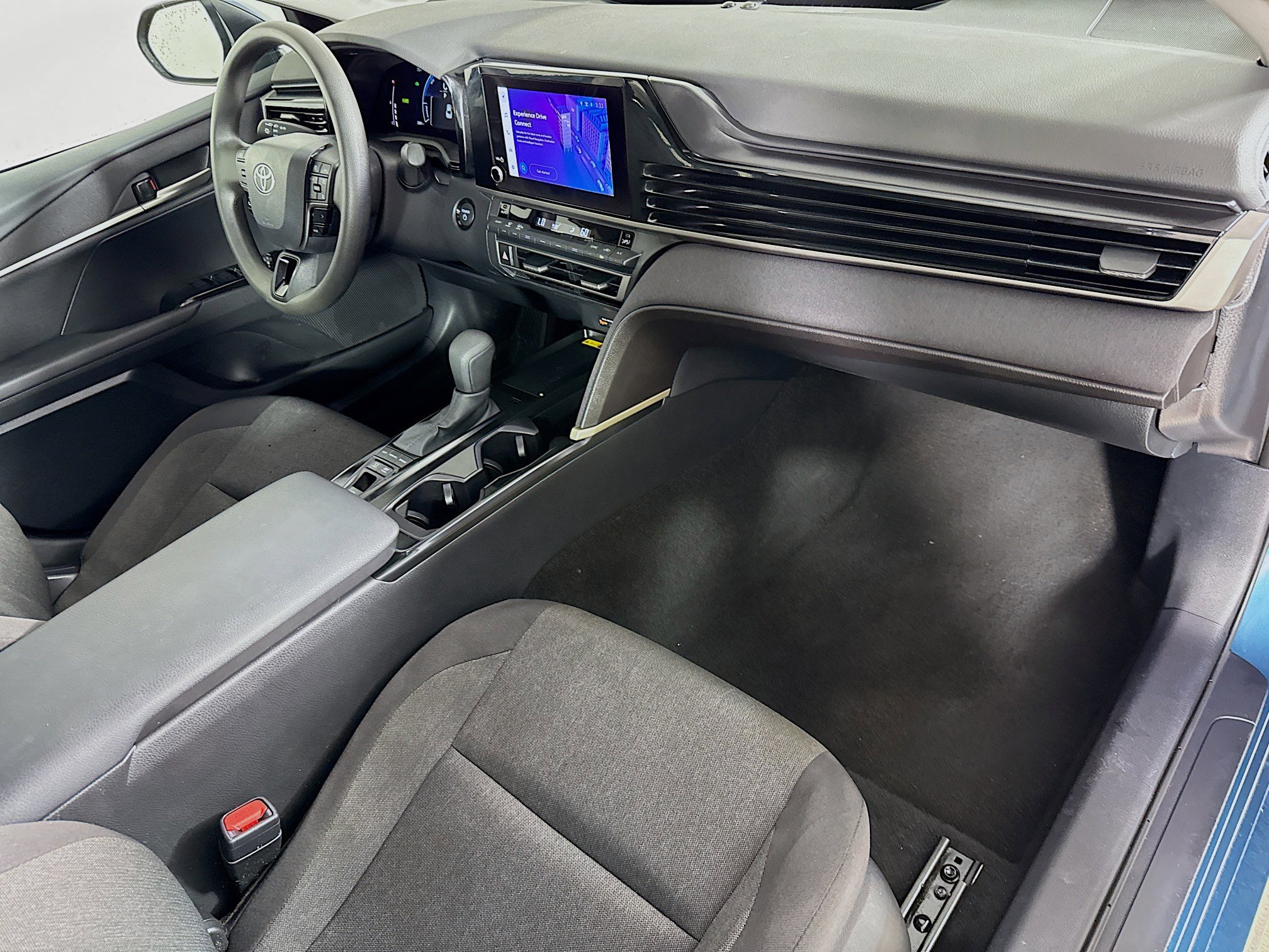 Used 2025 Toyota Camry LE w/ Convenience Package FWD image 34