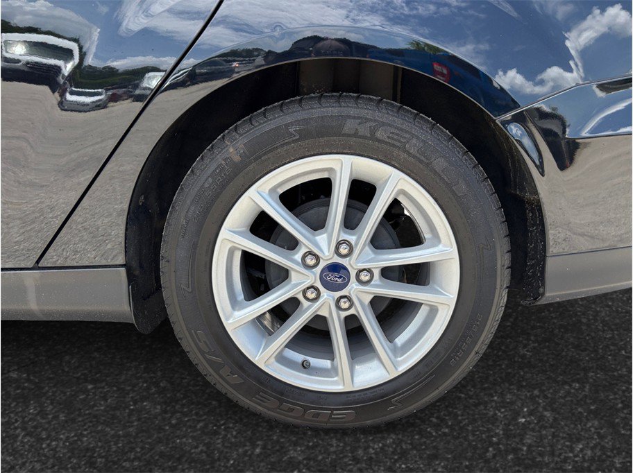 Used 2018 Ford Focus SE FWD image 13