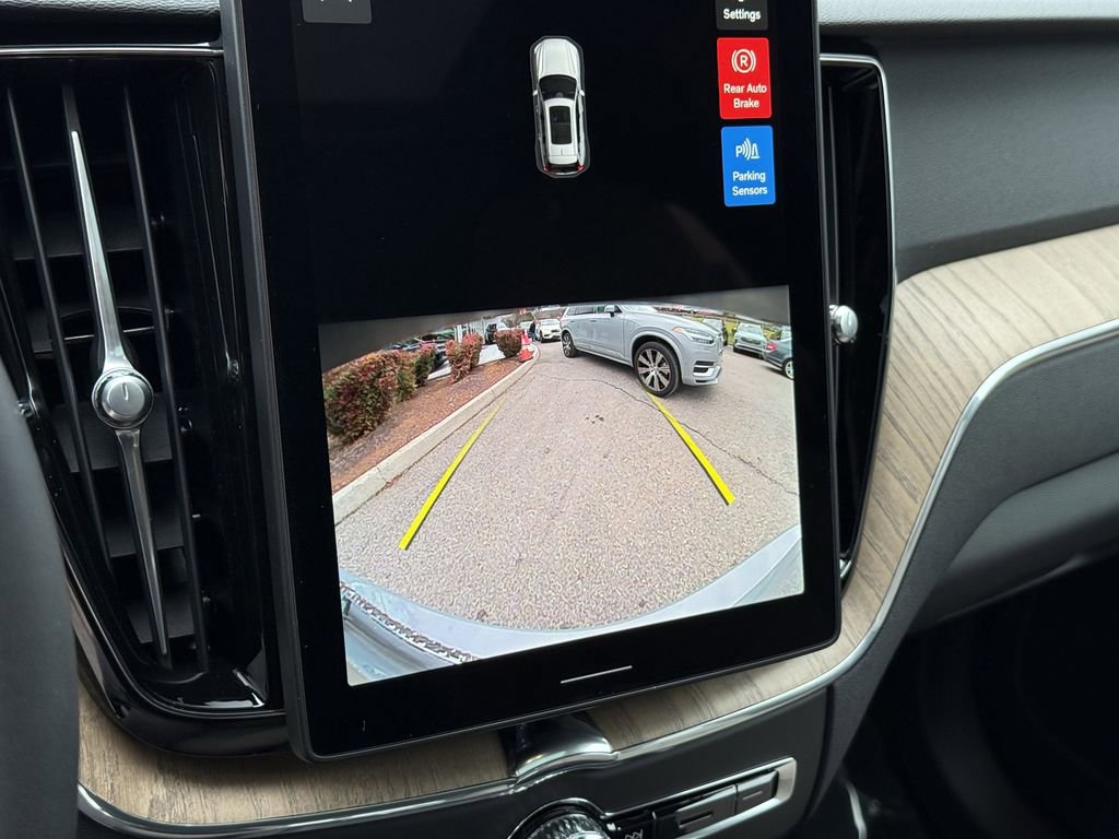 New 2026 Volvo XC60 B5 Core w/ Climate Package image 19