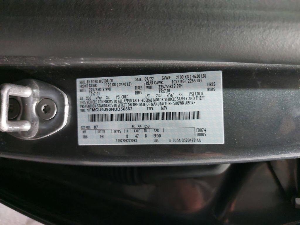 Used 2022 Ford Escape Titanium w/ Class II Trailer Tow Package image 37