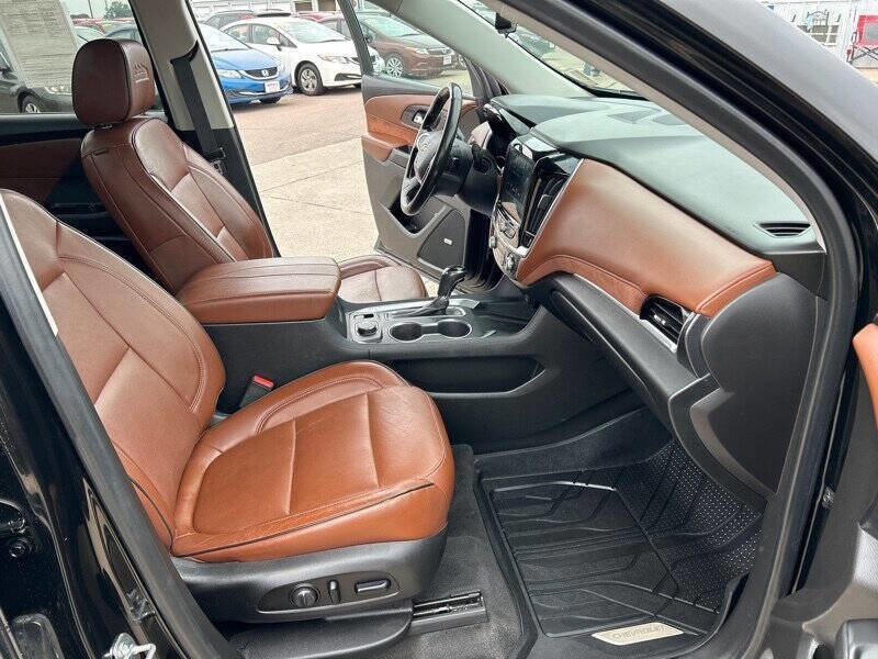 Used 2019 Chevrolet Traverse High Country w/ LPO, Floor Liner Package image 31