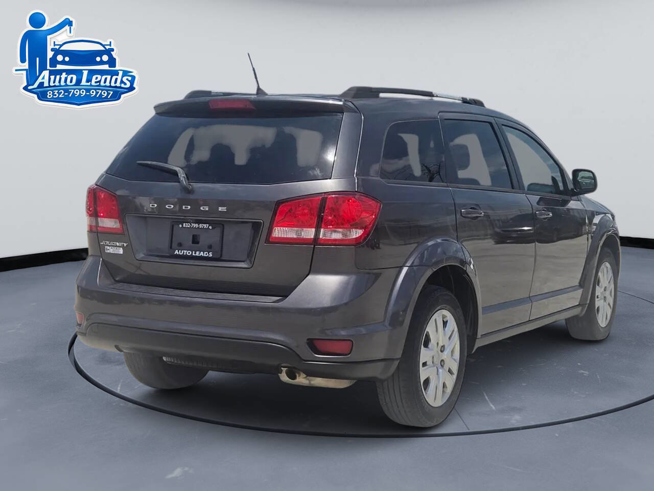 Used 2019 Dodge Journey SE FWD image 5