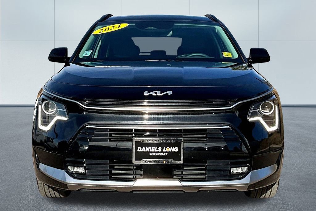 Used 2024 Kia Niro EX Touring image 3