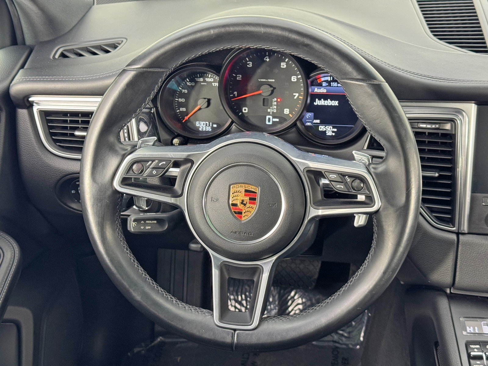 Used 2018 Porsche Macan image 20