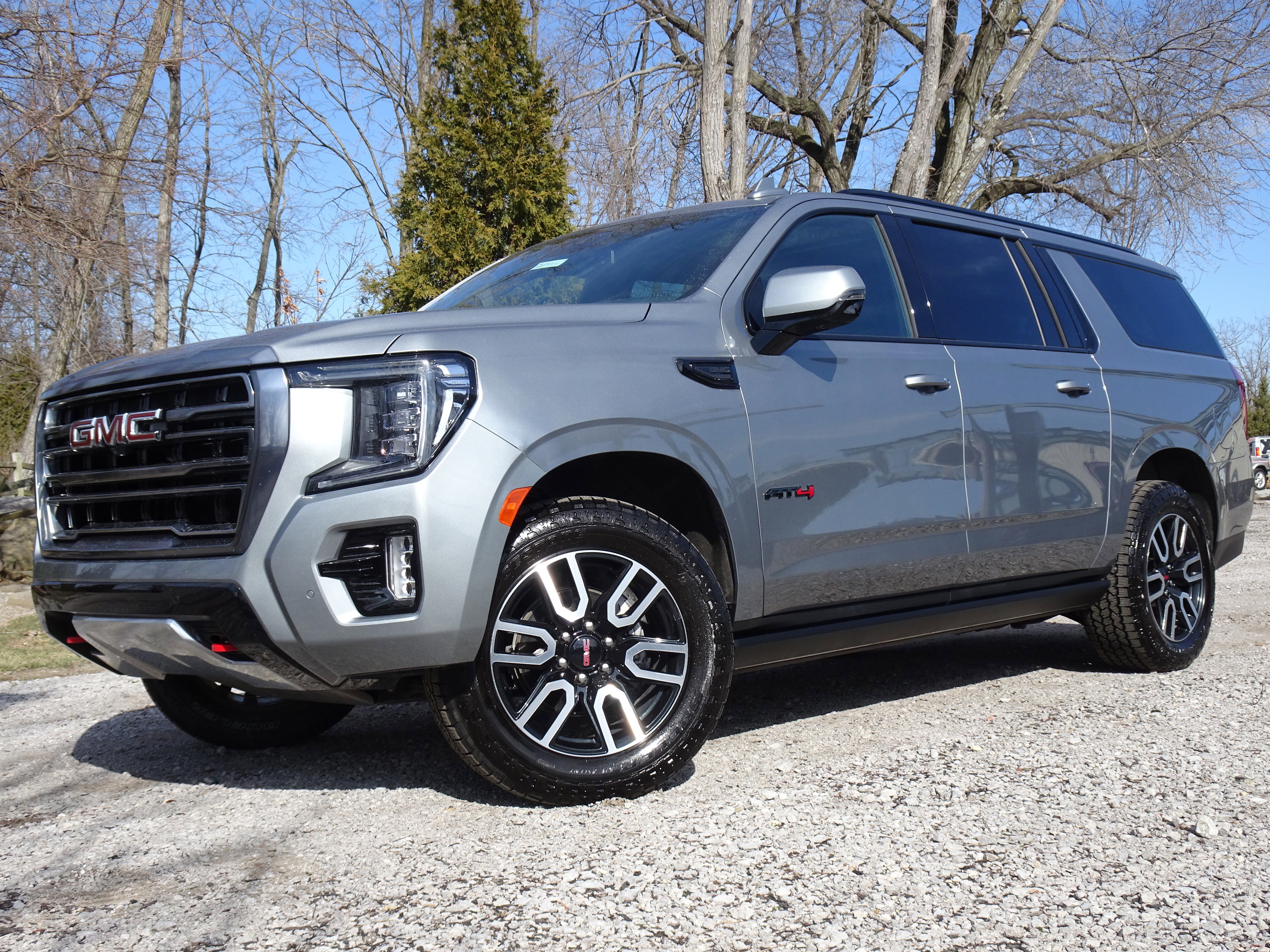 Used 2023 GMC Yukon XL AT4 w/ AT4 Premium Package image 1