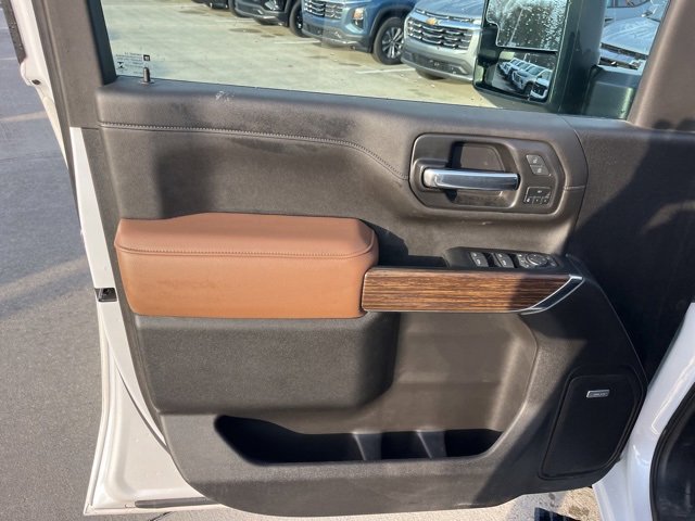 Used 2022 Chevrolet Silverado 3500 High Country image 12