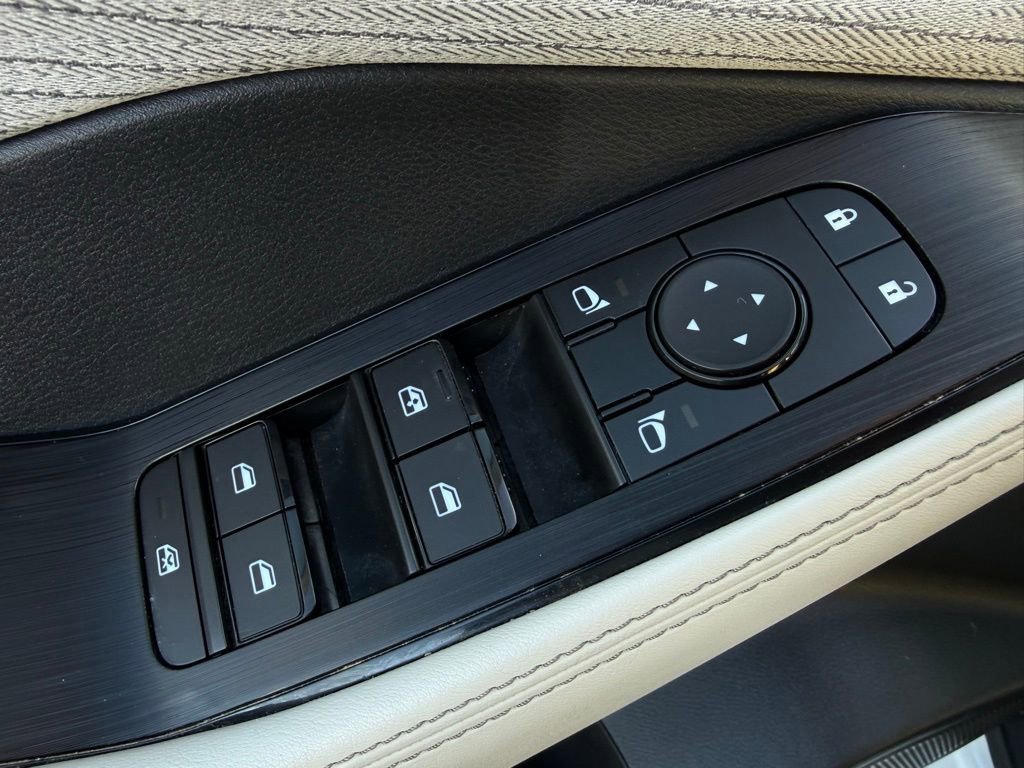 Certified 2023 Nissan Rogue SV image 21