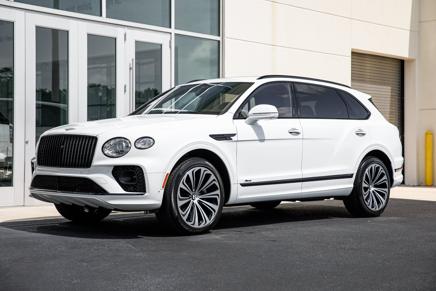 Used 2023 Bentley Bentayga Extended Wheelbase AWD/4WD image 40