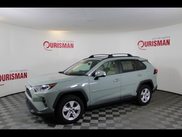 Used 2021 Toyota RAV4 XLE w/ Convenience Package AWD/4WD image 4
