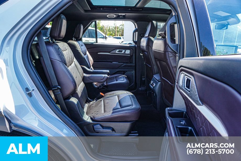 Used 2025 Ford Explorer Platinum w/ LUX Leather Package AWD/4WD image 23