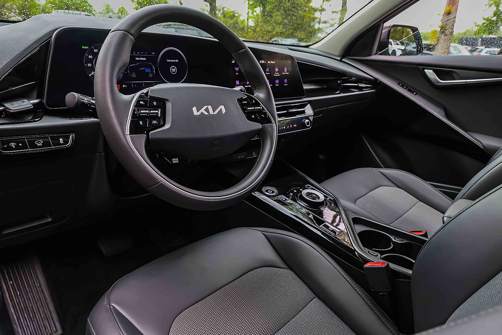 Certified 2025 Kia Niro Wind w/ Wind Preserve Package FWD image 7