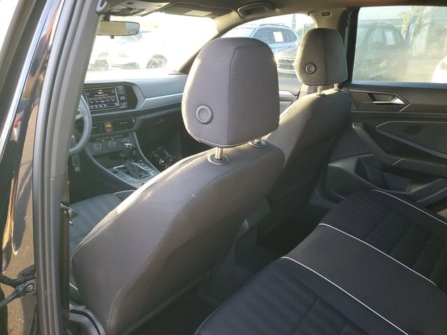 Used 2023 Volkswagen Jetta Sport image 9