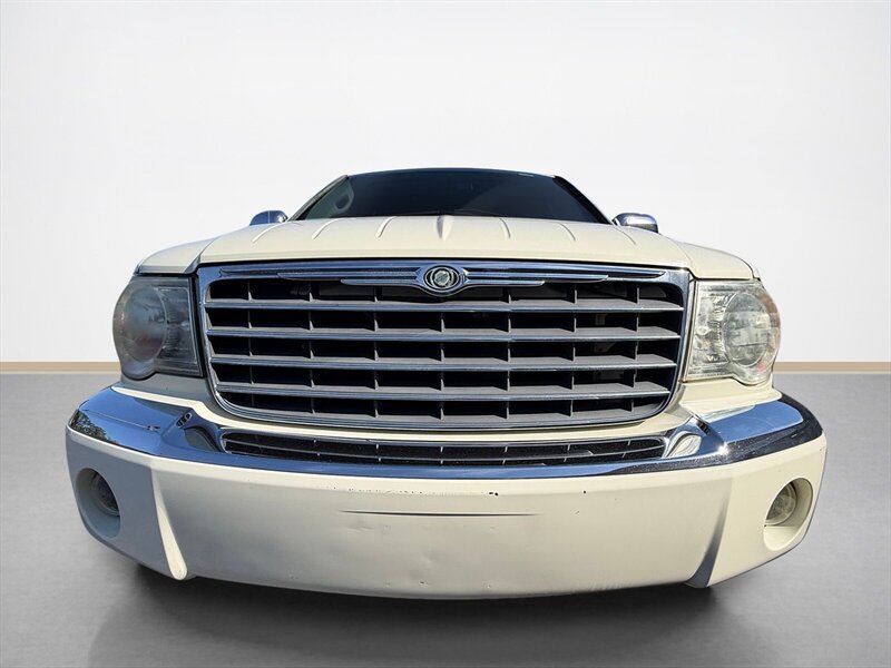 Used 2007 Chrysler Aspen Limited RWD image 9