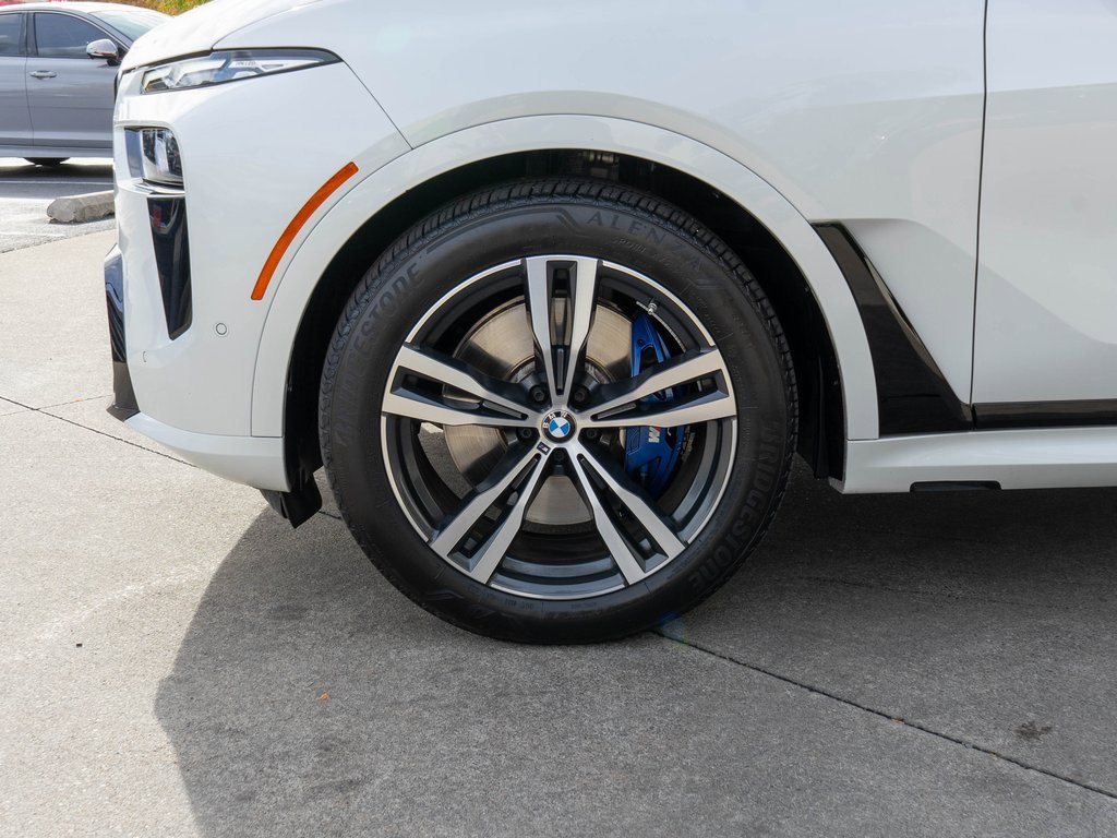 Used 2024 BMW X7 M60i image 31