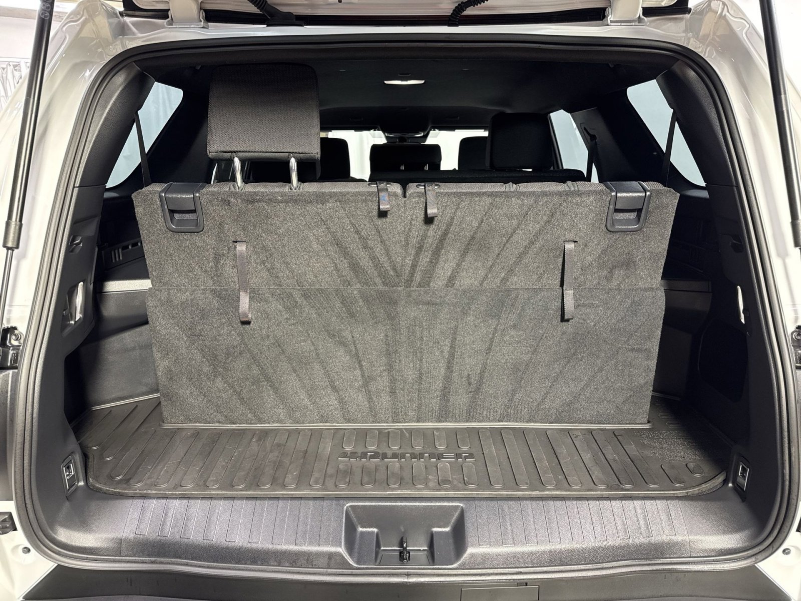 Used 2025 Toyota 4Runner SR5 image 30