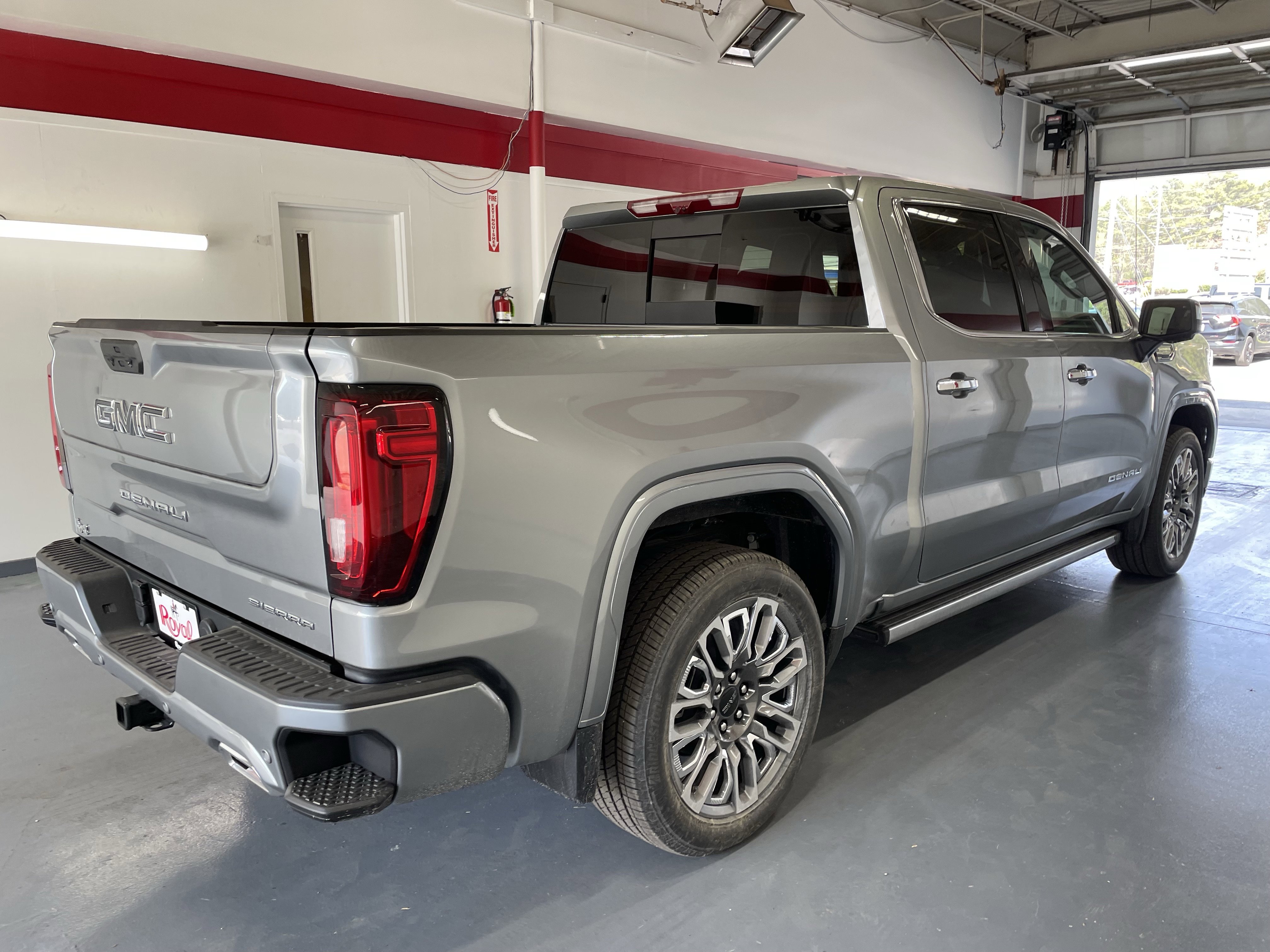 New 2026 GMC Sierra 1500 Denali Ultimate AWD/4WD image 4